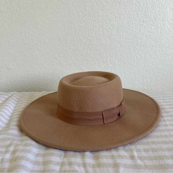 Forever 21 Women’s Tan Wide Brim Fedora Hat One Size - Picture 1 of 6